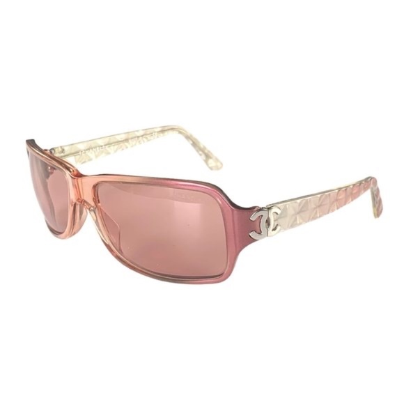 CHANEL Red Bowtie Sunglasses - Picture 3 of 6